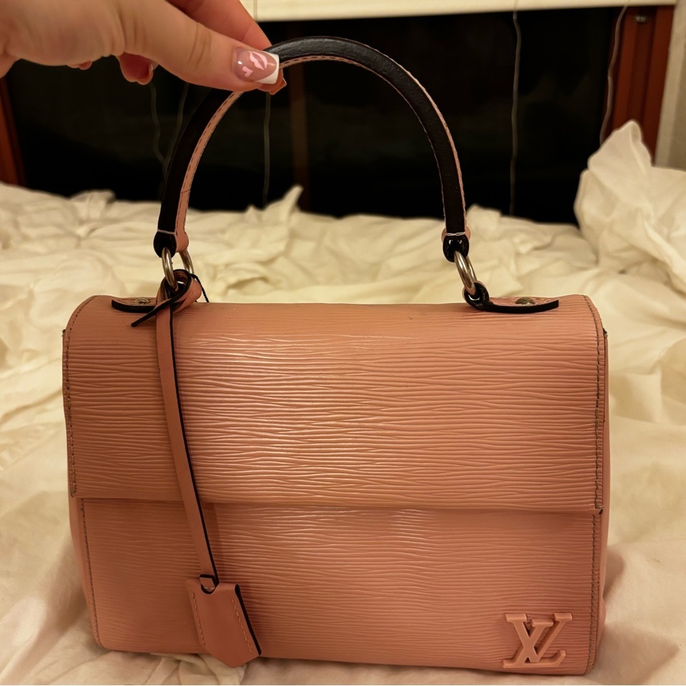 Louis Vuitton Epi Cluny MM Rose Ballerine